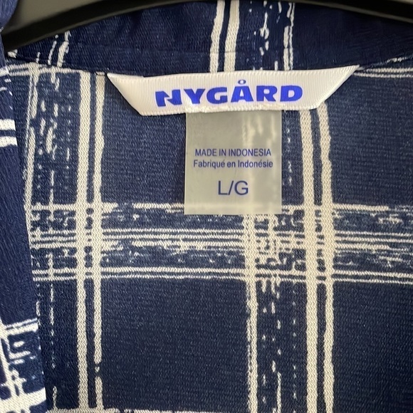 Nygard tunic button down navy plaid large - Picture 2 of 4